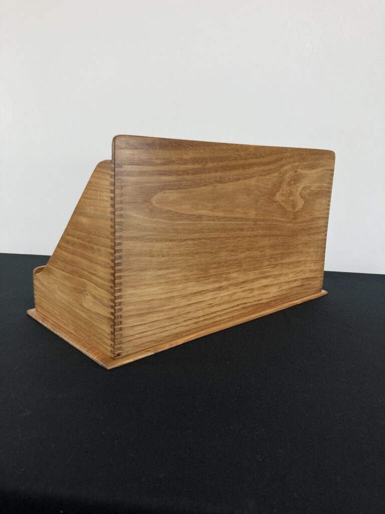 Trieur de bureau ancien en bois, vue arrière
