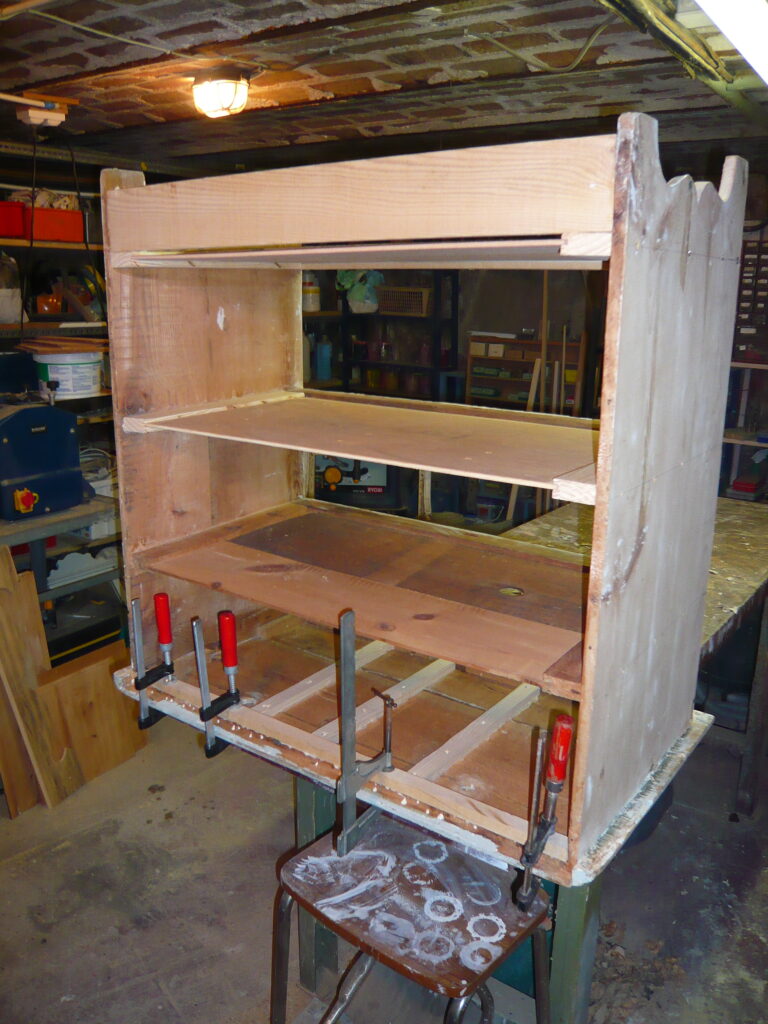 Reprise et consolidation de la structure en bois avec serre-joints