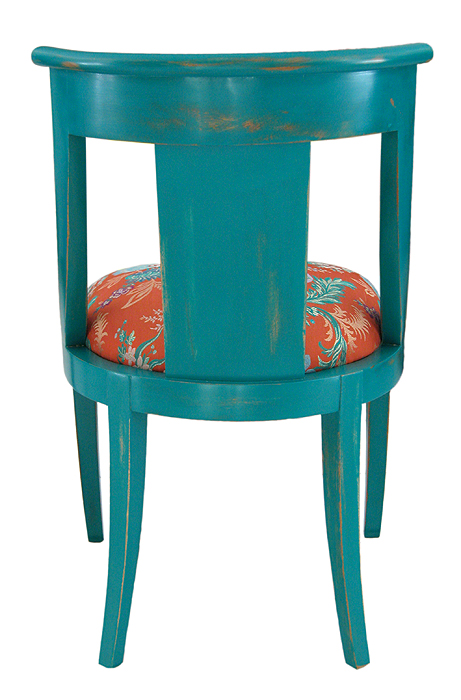 Chaise gondole en bois peint bleu turquoise, vue de dos
