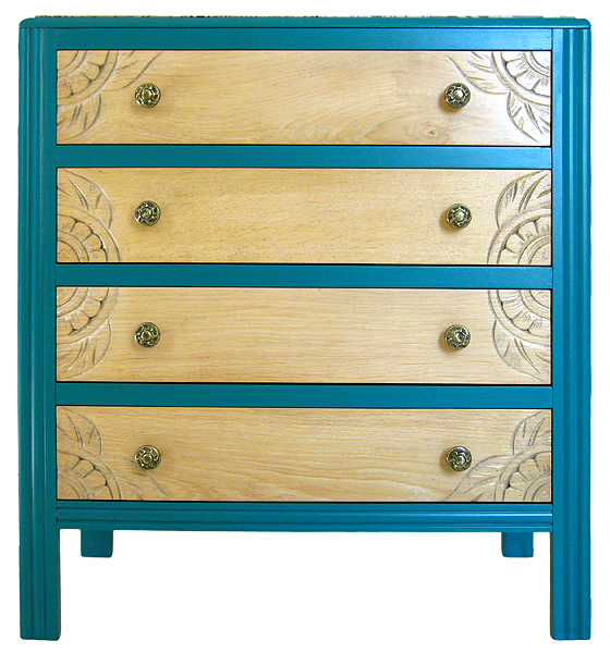 Commode vintage restaurée bleu turquoise et bois clair, vue de face