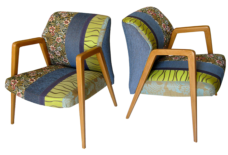 Paire de fauteuils vintage en hêtre des années 50, vues de trois quarts
