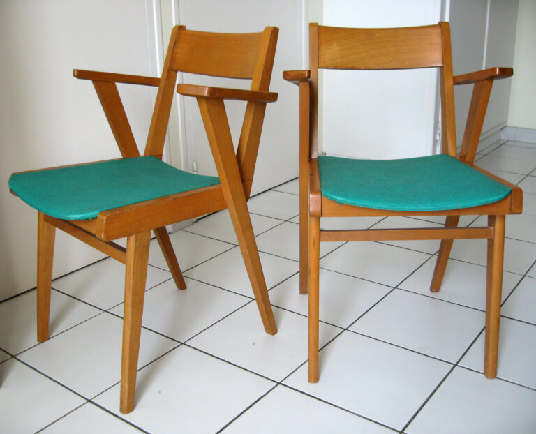 Paire de fauteuils bridge vintage avant restauration